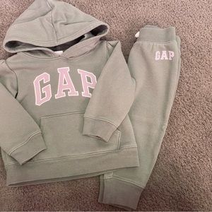 Gap toddler sweats